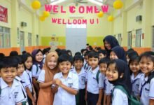 Siswa baru sedang mengikuti kegiatan MPLS Ramah dengan suasana menyenangkan